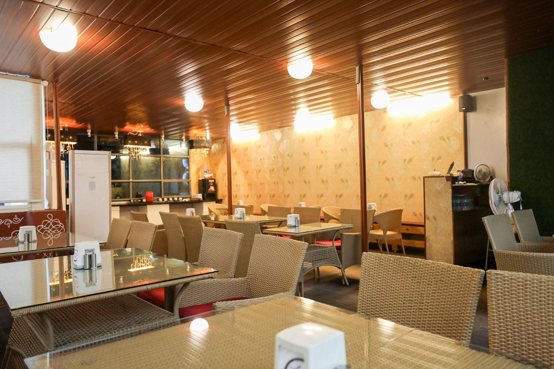 Hotel White Fields Hitec City, Haiderabad Buitenkant foto