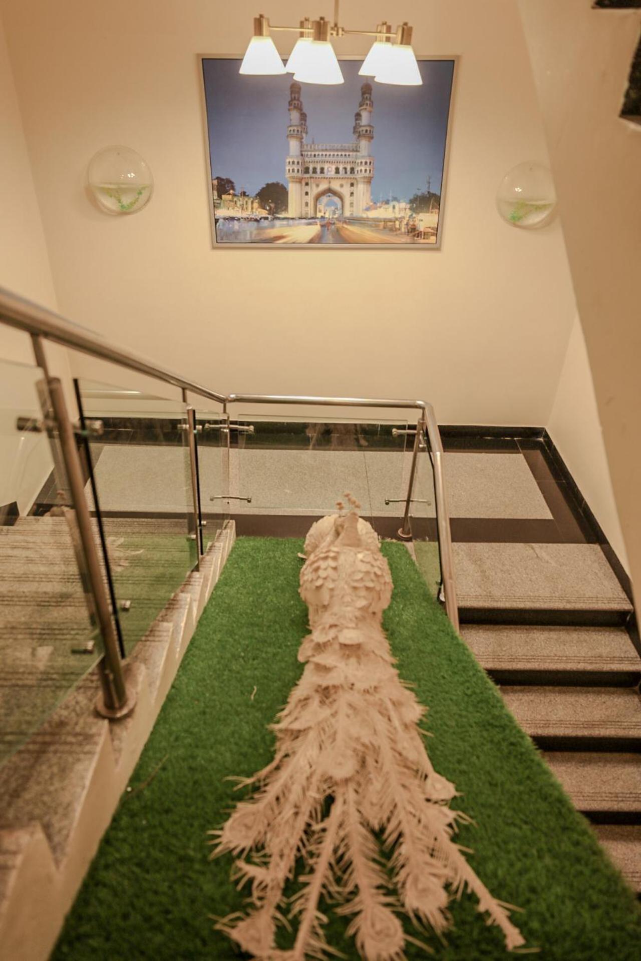 Hotel White Fields Hitec City, Haiderabad Buitenkant foto