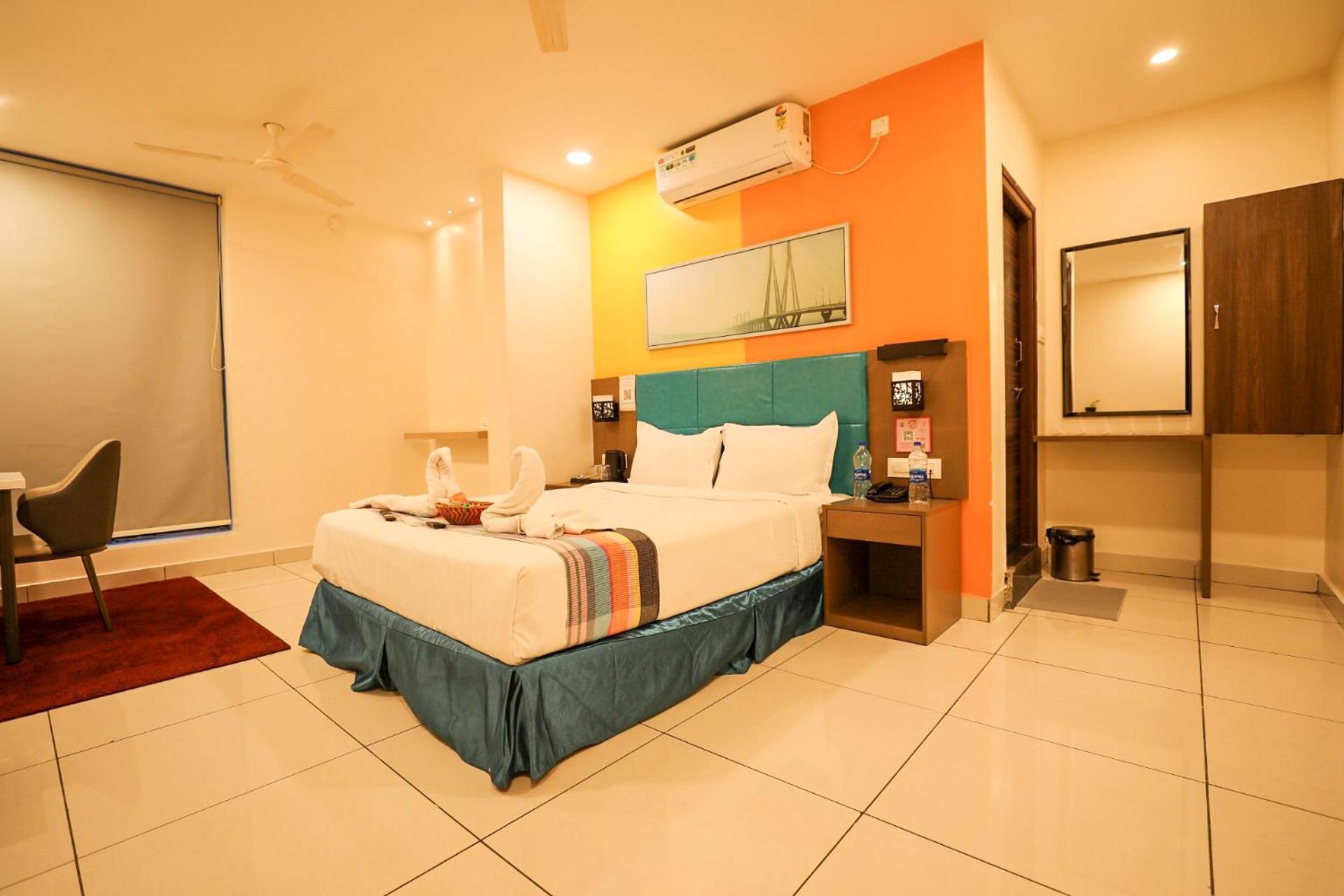 Hotel White Fields Hitec City, Haiderabad Buitenkant foto