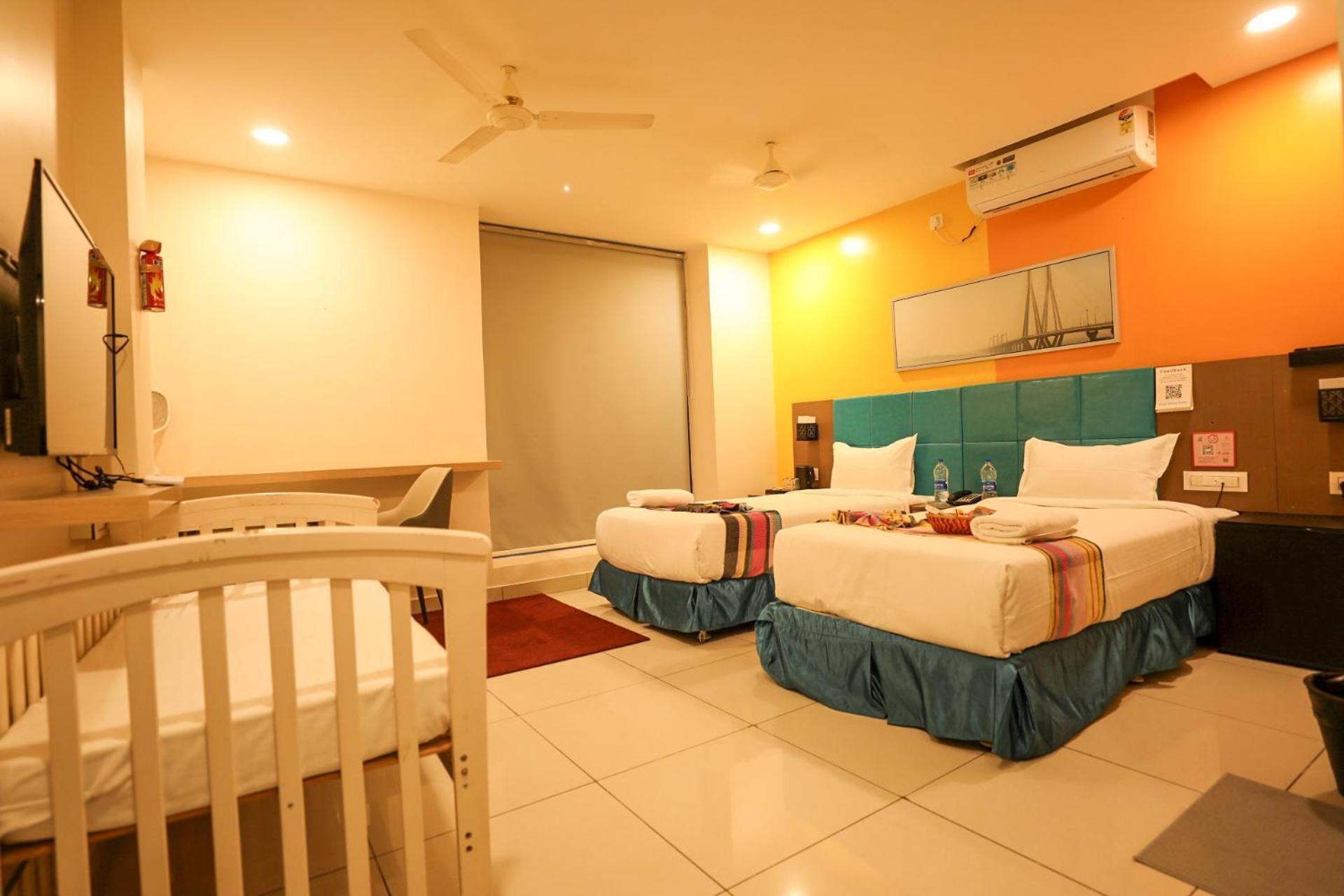 Hotel White Fields Hitec City, Haiderabad Buitenkant foto